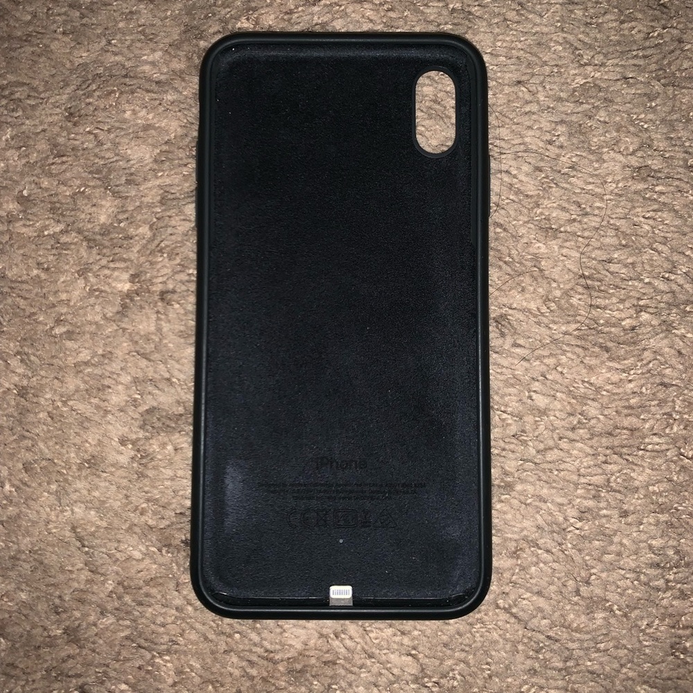 apple charging case